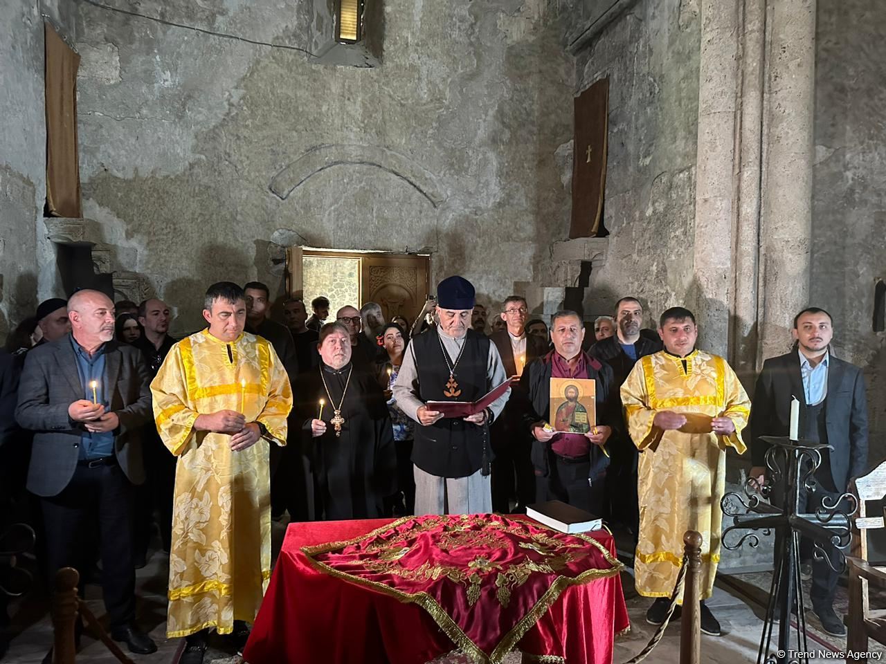 Azərbaycandakı xristian və yəhudi icmalarının rəhbərləri və üzvləri Xudavəng monastr kompleksini ziyarət ediblər (FOTO)