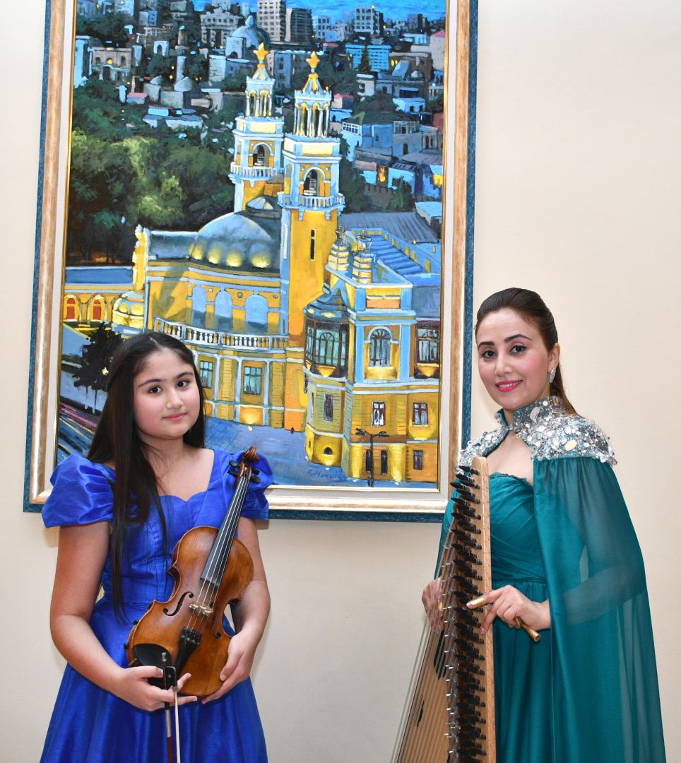 Filarmoniyada Ümummili Lider Heydər Əliyevin 100 illiyinə həsr olunmuş konsert təşkil olunub (FOTO)