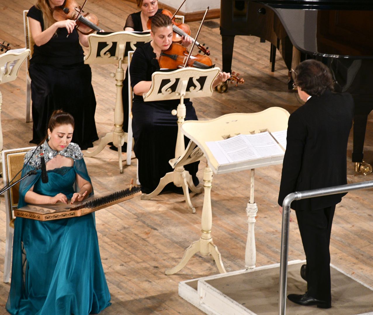 Filarmoniyada Ümummili Lider Heydər Əliyevin 100 illiyinə həsr olunmuş konsert təşkil olunub (FOTO)