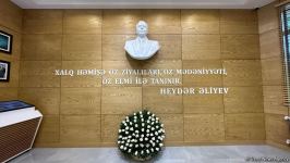Bakı Dövlət Universitetində Ümummilli Lider Heydər Əliyevin 100 illik yubileyinə həsr olunmuş tədbir keçirilir (FOTO)