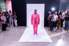 YARAT Müasir İncəsənət Məkanı XX-XXI əsrlər Azərbaycan Rəngkarlığı Muzeyində “Çəhrayı – Qara” adlı qrup sərgisini təqdim edib (FOTO)