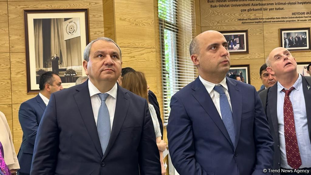 Bakı Dövlət Universitetində Ümummilli Lider Heydər Əliyevin 100 illik yubileyinə həsr olunmuş tədbir keçirilir (FOTO)