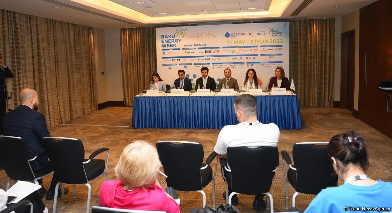 Bakı Enerji Həftəsində 30-dan çox ölkədən şirkətlər iştirak edəcək (FOTO)