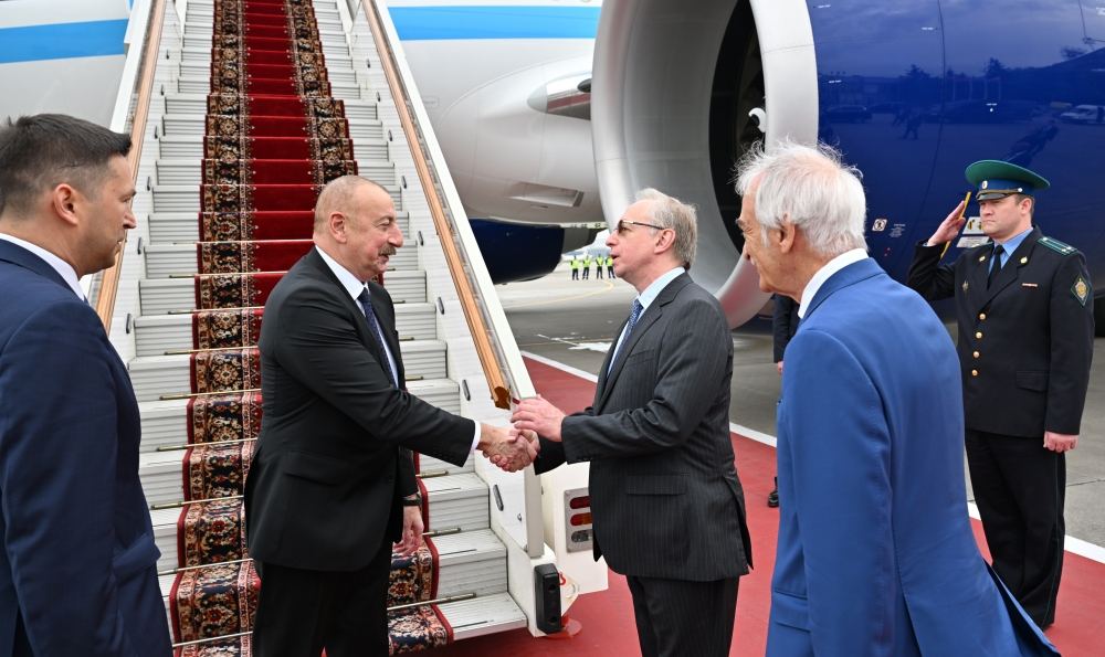 Prezident İlham Əliyev Rusiyaya işgüzar səfərə gəlib (FOTO/VİDEO)