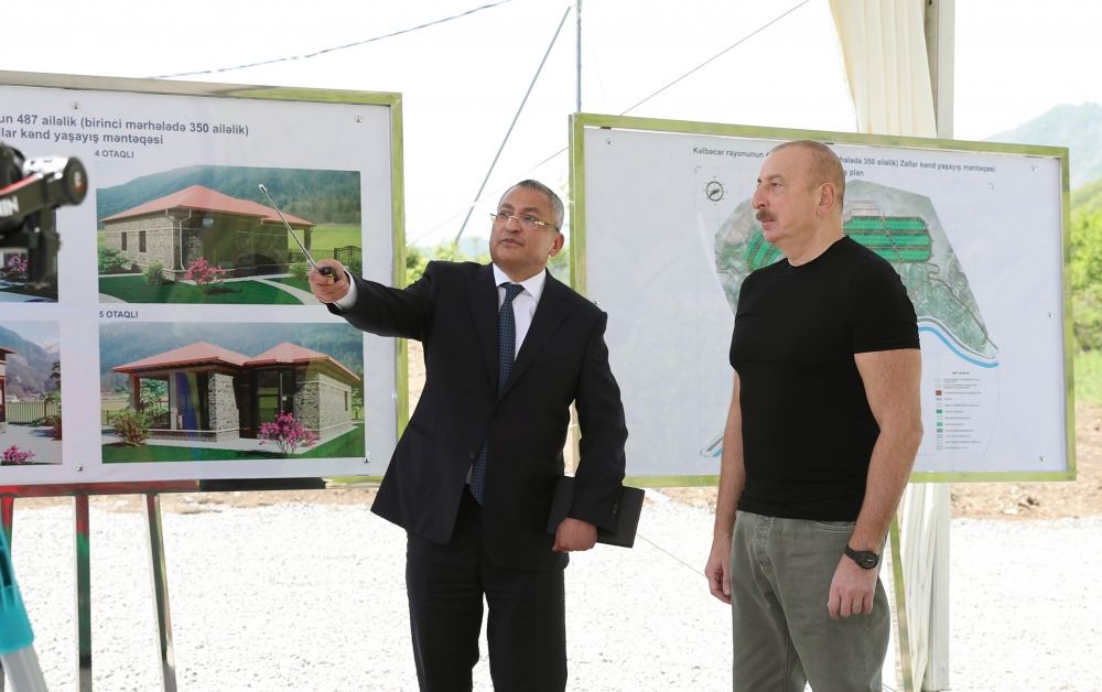 Prezident İlham Əliyev Kəlbəcər rayonunun Zallar kəndinin təməlini qoyub (YENİLƏNİB) (FOTO/VİDEO)