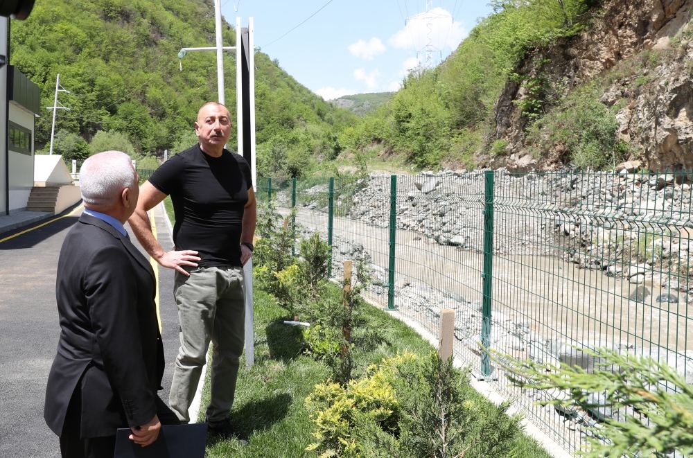 Prezident İlham Əliyev Kəlbəcər rayonunda “Qamışlı” Kiçik Su Elektrik Stansiyasının açılışında iştirak edib (YENİLƏNİB) (FOTO/VİDEO)