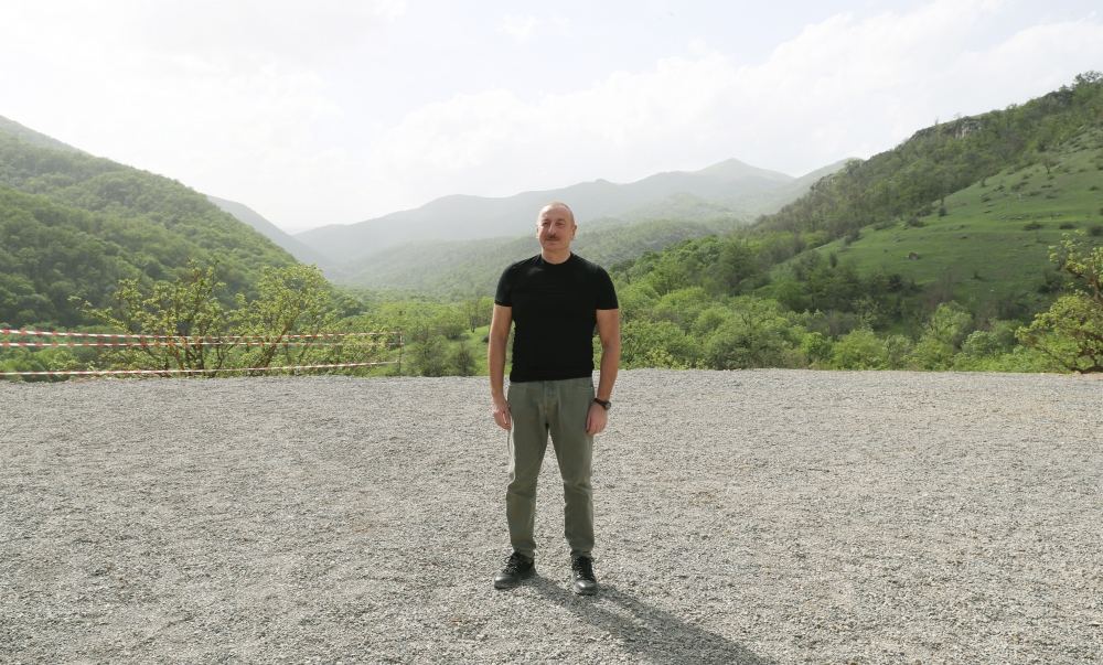 Prezident İlham Əliyev Laçın rayonunun Şəlvə kəndinin təməlini qoyub (YENİLƏNİB) (FOTO/VİDEO)