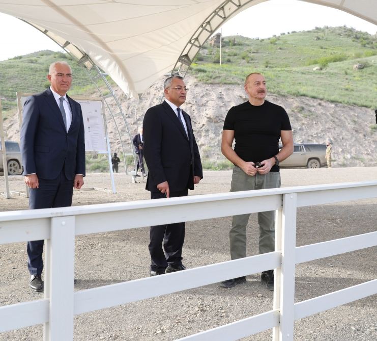Prezident İlham Əliyev Laçın rayonunun Zabux kəndində aparılan tikinti işləri ilə tanış olub (YENİLƏNİB) (FOTO/VİDEO)