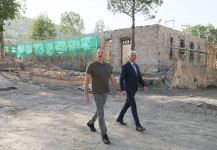 Prezident İlham Əliyev Laçın şəhərində Heydər Əliyev, Zəfər və 28 May küçələrinin kəsişməsində lövhələrin açılışını edib (YENİLƏNİB) (FOTO/VİDEO)