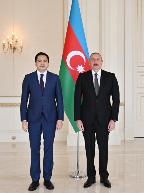 Prezident İlham Əliyev Qazaxıstanın yeni təyin olunan səfirinin etimadnaməsini qəbul edib (FOTO/VİDEO)