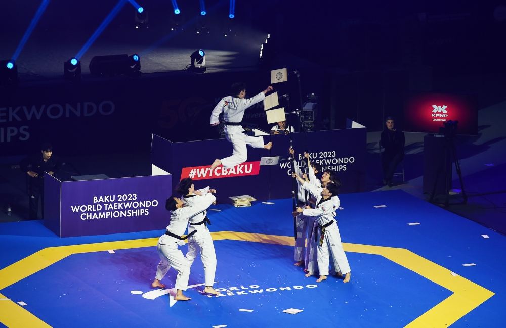 Prezident İlham Əliyev və Birinci xanım Mehriban Əliyeva Bakıda taekvondo üzrə 26-cı dünya çempionatının açılış mərasimində iştirak ediblər (YENİLƏNİB) (FOTO/VİDEO)