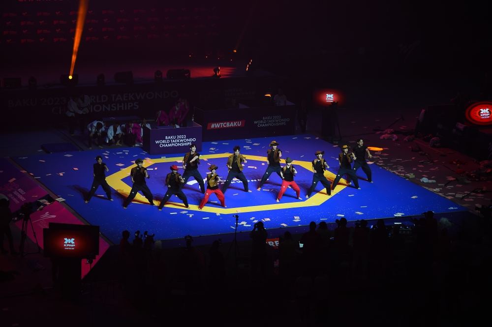 Prezident İlham Əliyev və Birinci xanım Mehriban Əliyeva Bakıda taekvondo üzrə 26-cı dünya çempionatının açılış mərasimində iştirak ediblər (YENİLƏNİB) (FOTO/VİDEO)