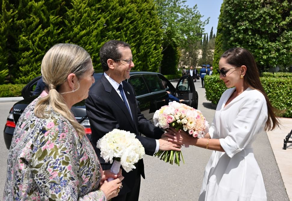 İsrail Prezidenti İsxak Hersoqun rəsmi qarşılanma mərasimi olub (FOTO)