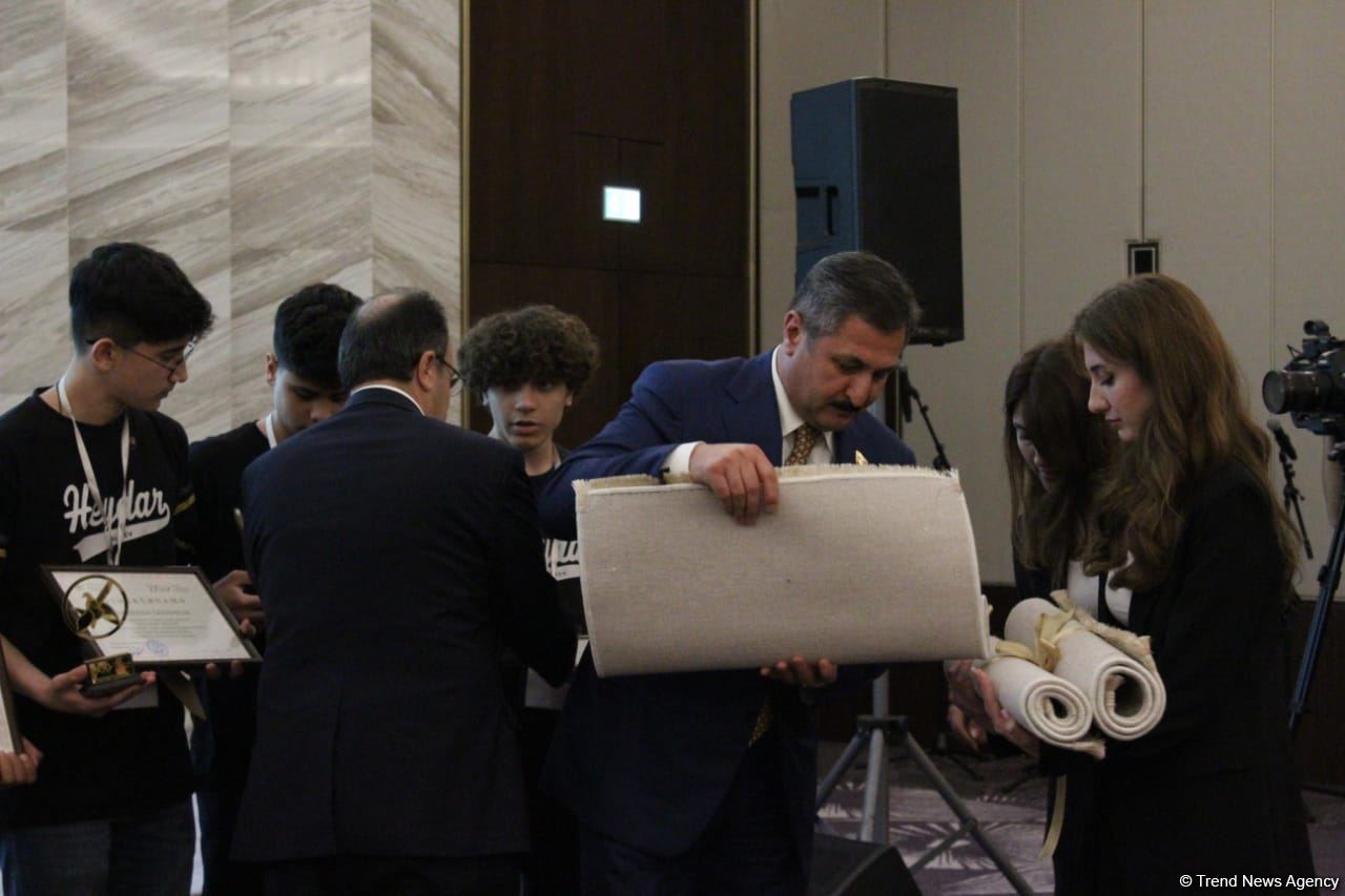“Heydər Əliyev İli”nə həsr olunmuş Ortaq Türk Dünyası Olimpiadası qaliblərinin mükafatlandırılma mərasimi keçirilib (FOTO)