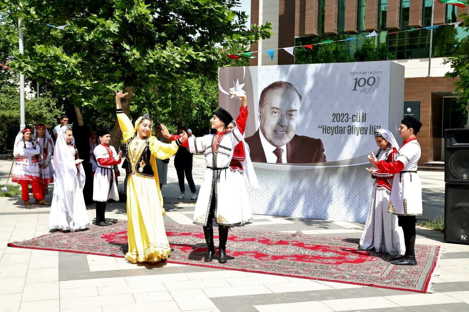"Azərbaycanım" VI Respublika Uşaq Rəsm Festivali keçirildi (FOTO)