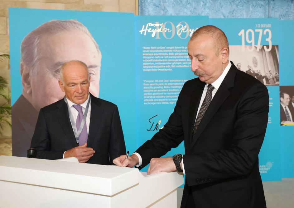 Prezident İlham Əliyev Bakı Enerji Həftəsi çərçivəsində 28-ci Beynəlxalq Xəzər Neft və Qaz Sərgisinin rəsmi açılış mərasimində iştirak edib (YENİLƏNİB 3) (FOTO/VİDEO)