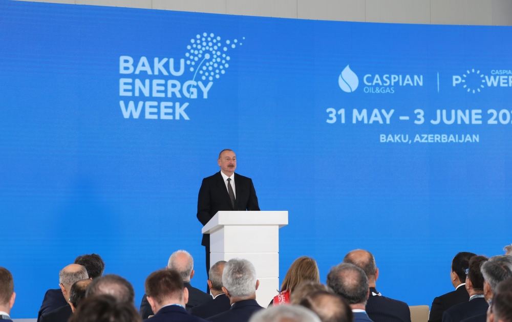 Prezident İlham Əliyev Bakı Enerji Həftəsi çərçivəsində 28-ci Beynəlxalq Xəzər Neft və Qaz Sərgisinin rəsmi açılış mərasimində iştirak edib (YENİLƏNİB 3) (FOTO/VİDEO)