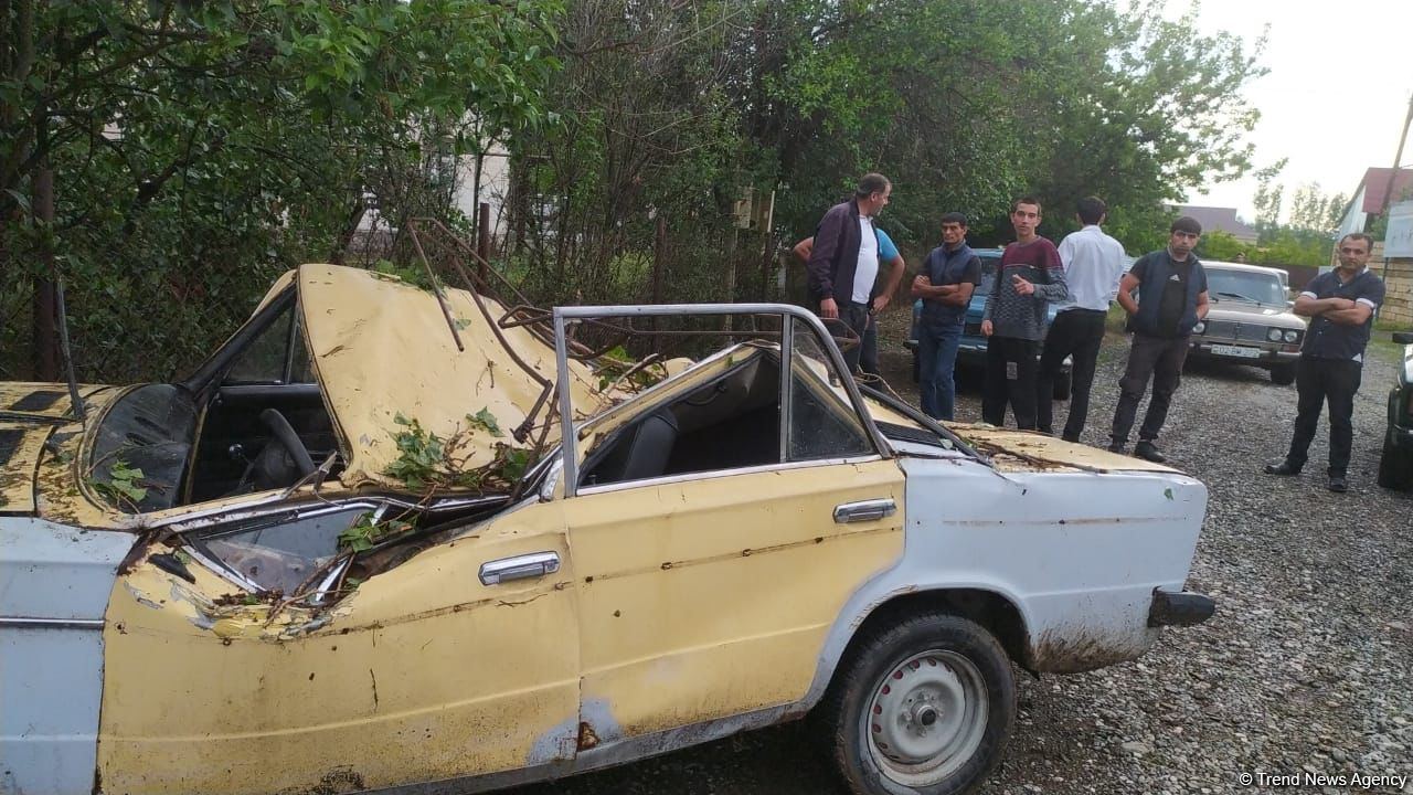 Qeyri-sabit hava şəraiti Ağdamda bir sıra fəsadlar törədib (FOTO)