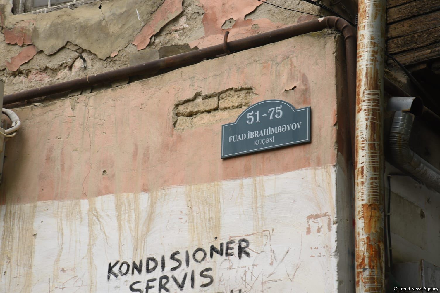 Bakının bu ərazisində evlər sökülür - Sakinlərə nə təklif olunur? (FOTO)