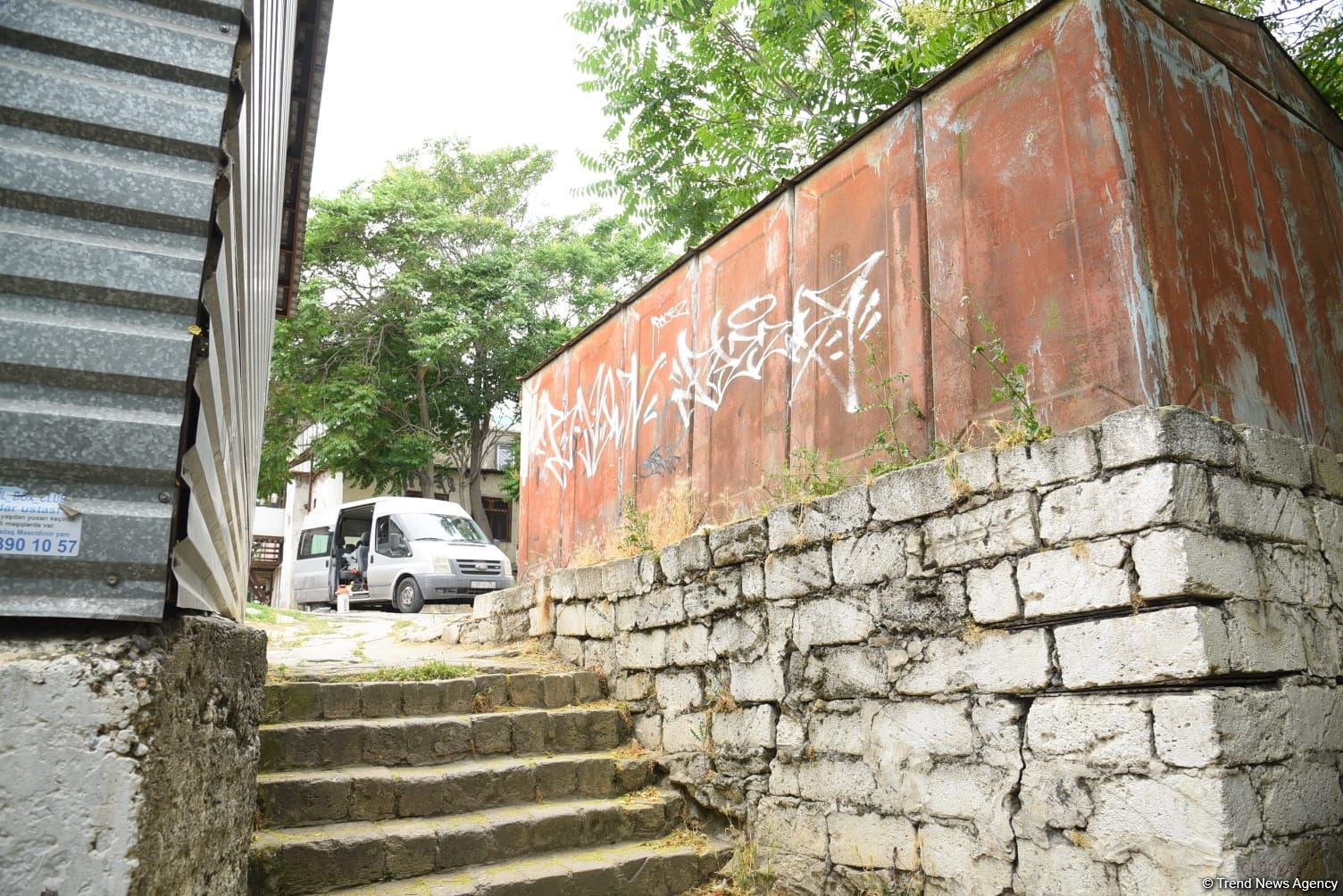 Bakının bu ərazisində evlər sökülür - Sakinlərə nə təklif olunur? (FOTO)
