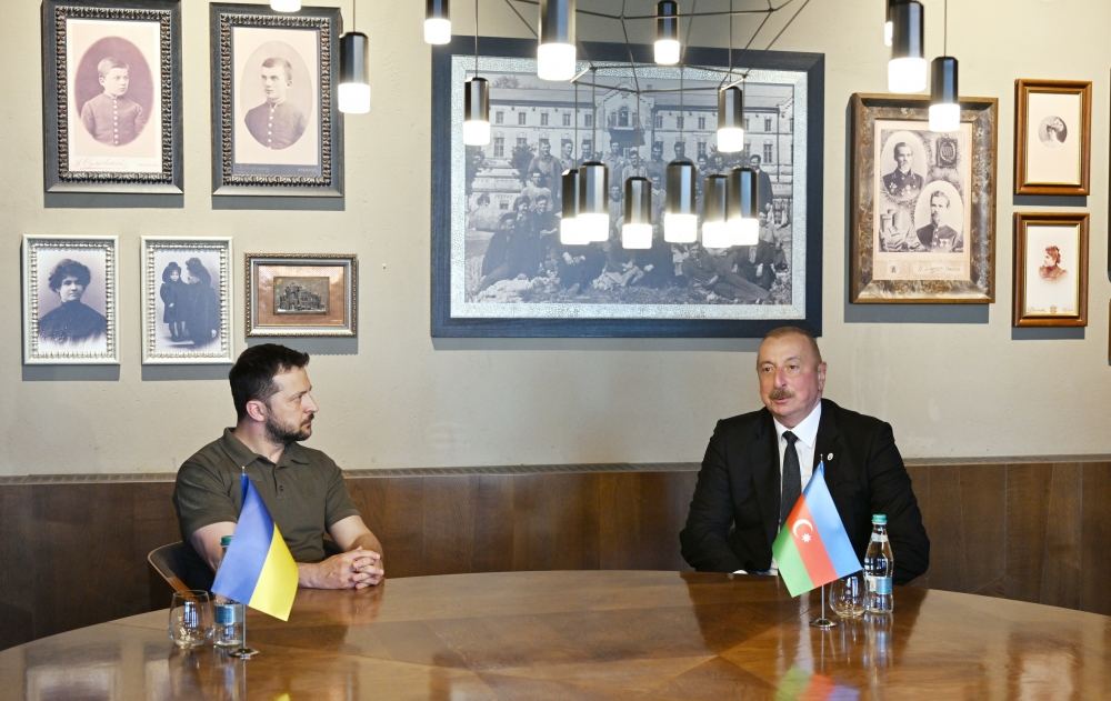 Kişineuda Prezident İlham Əliyevin Prezident Volodimir Zelenski ilə görüşü olub (FOTO/VİDEO) (YENİLƏNİB)