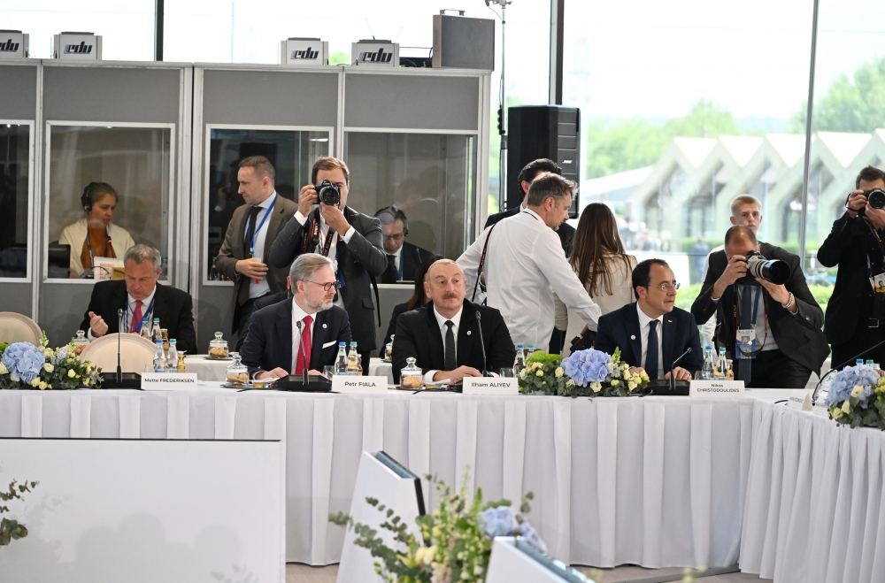 Prezident İlham Əliyev Kişineuda “Avropa siyasi birliyi” 2-ci Zirvə toplantısının açılış mərasimində iştirak edib (YENİLƏNİB-2) (FOTO/VİDEO)
