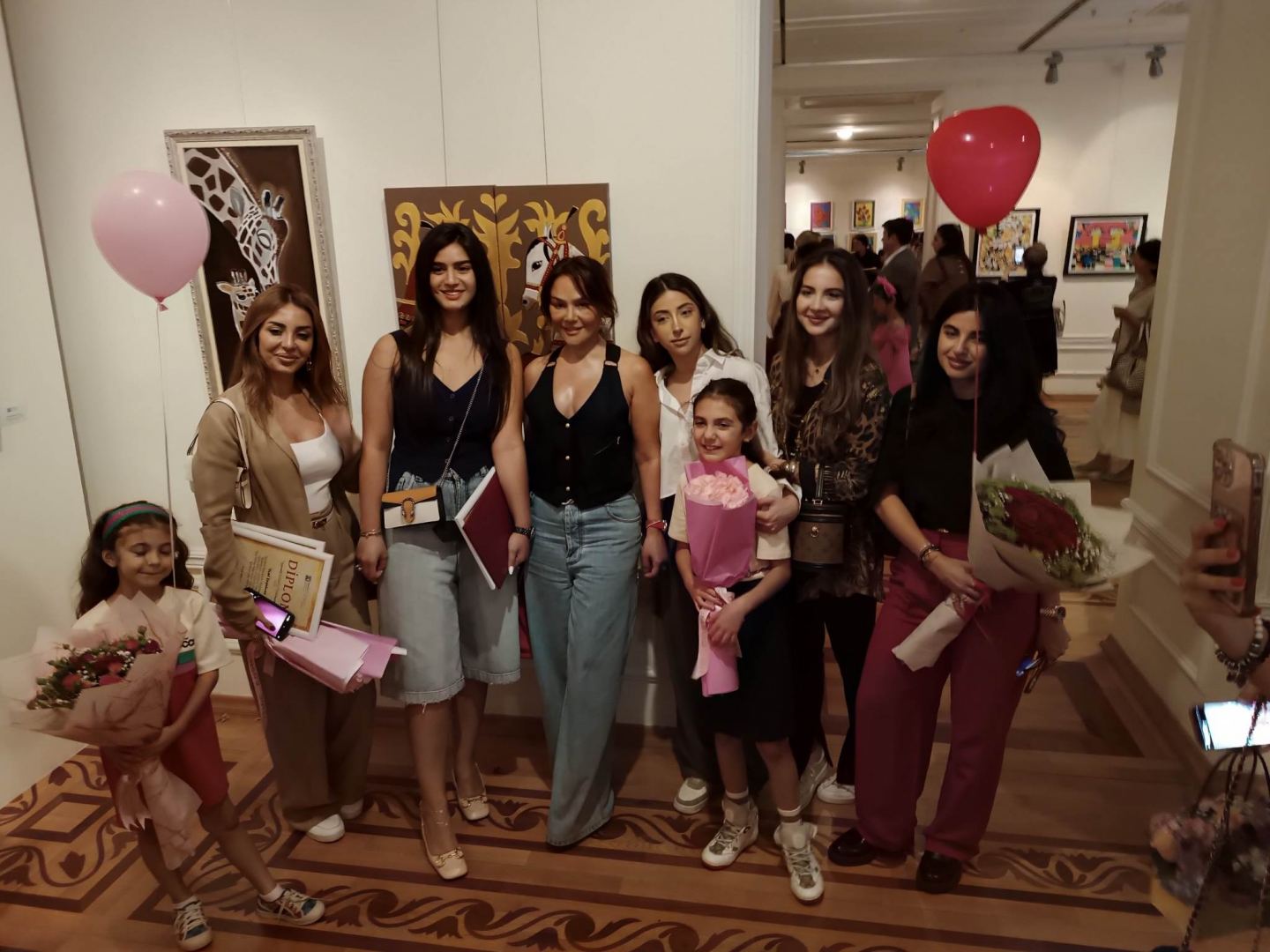 Gənc rəssamların “Qoy həmişə mən olum!” adlı sərgisinin ekspozisiyasının açılışı olub (FOTO)