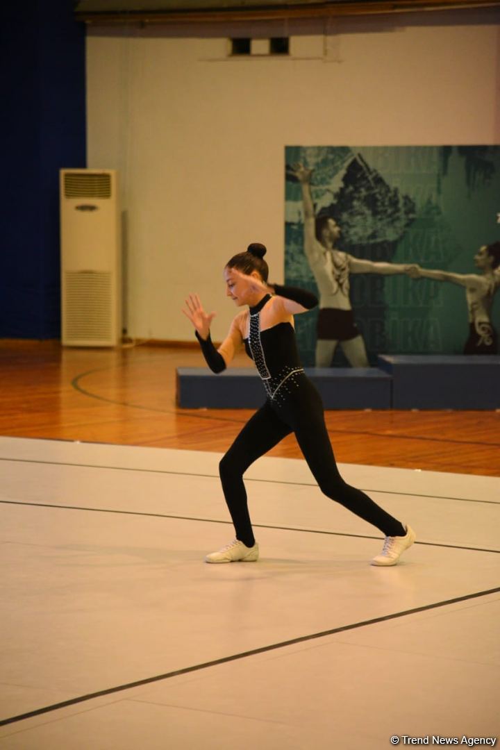 Aerobika gimnastikası üzrə Azərbaycan birinciliyi və Bakı çempionatı başlayıb (FOTO)
