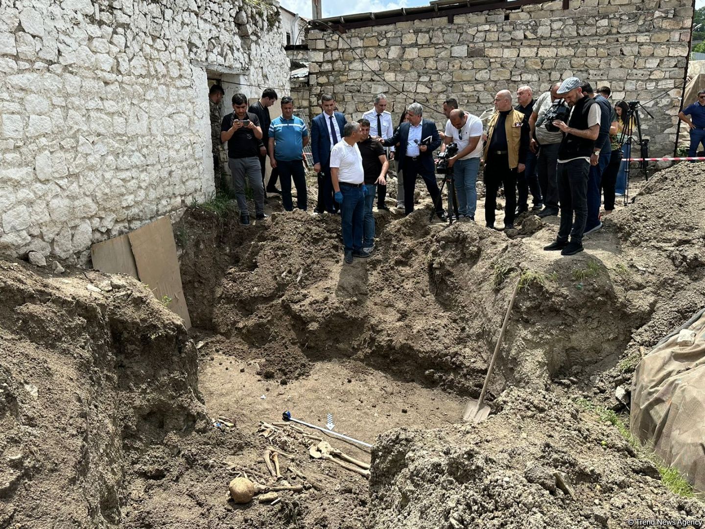 Şuşada kütləvi məzarlıq aşkarlandı (FOTO)