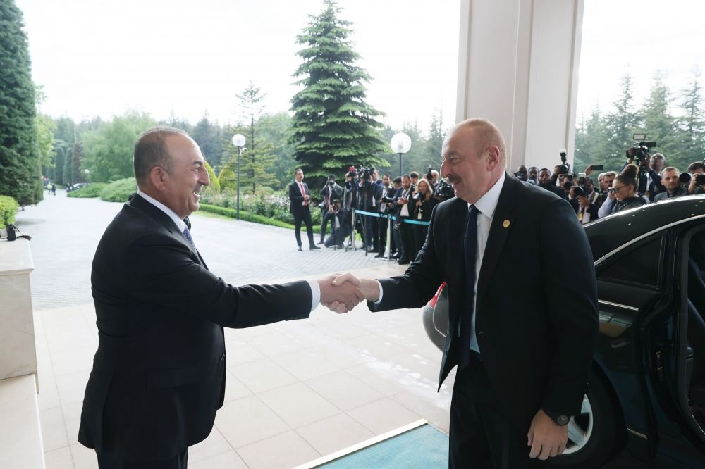 Prezident İlham Əliyev və Birinci xanım Mehriban Əliyeva Ankarada Rəcəb Tayyib Ərdoğanın adından verdiyi şam yeməyində iştirak ediblər (FOTO)
