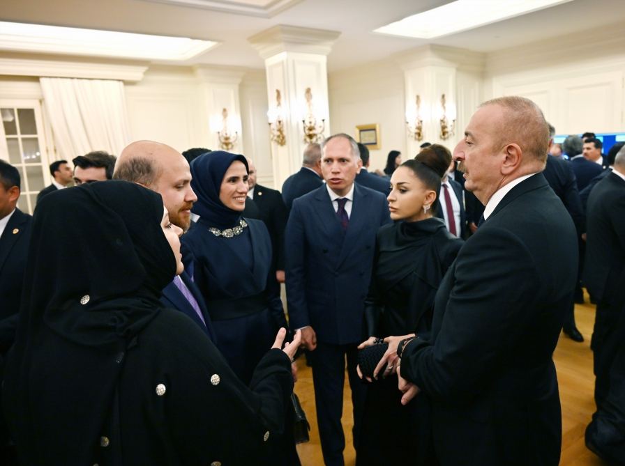 Prezident İlham Əliyev və Birinci xanım Mehriban Əliyeva Ankarada Rəcəb Tayyib Ərdoğanın adından verdiyi şam yeməyində iştirak ediblər (FOTO)