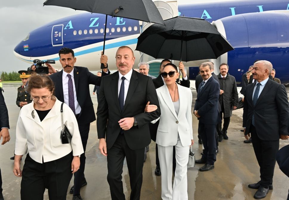 Prezident İlham Əliyev və Birinci xanım Mehriban Əliyeva Türkiyəyə səfərə gəliblər (FOTO/VİDEO)