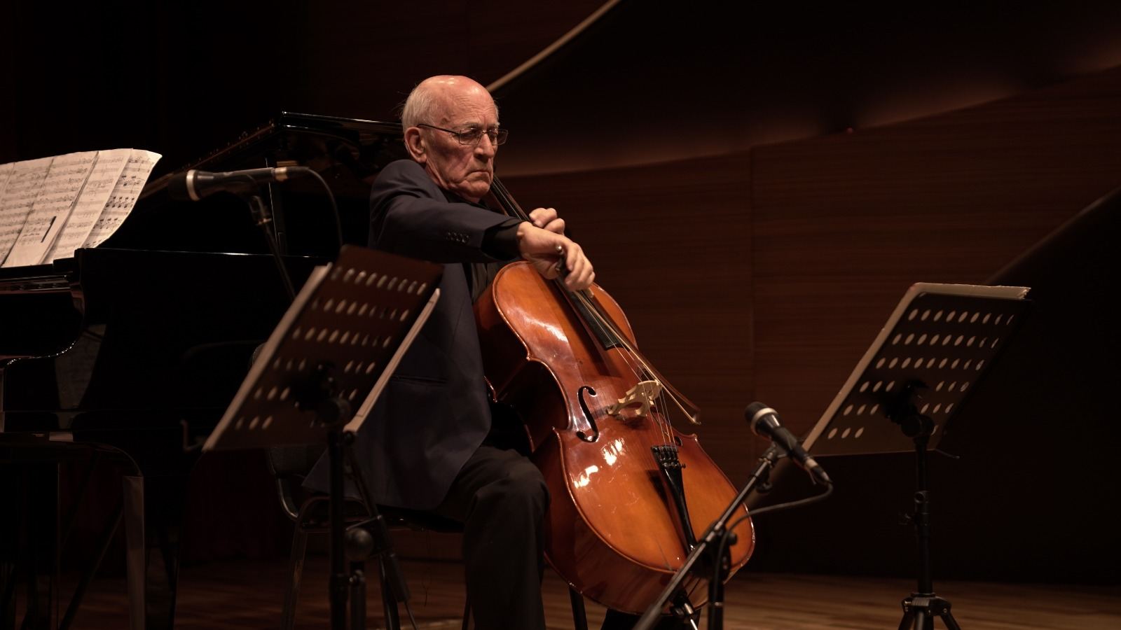 Beynəlxalq Muğam Mərkəzində “Üç nəsil - bir konsert” adlı musiqi axşamı təqdim olundu (FOTO)