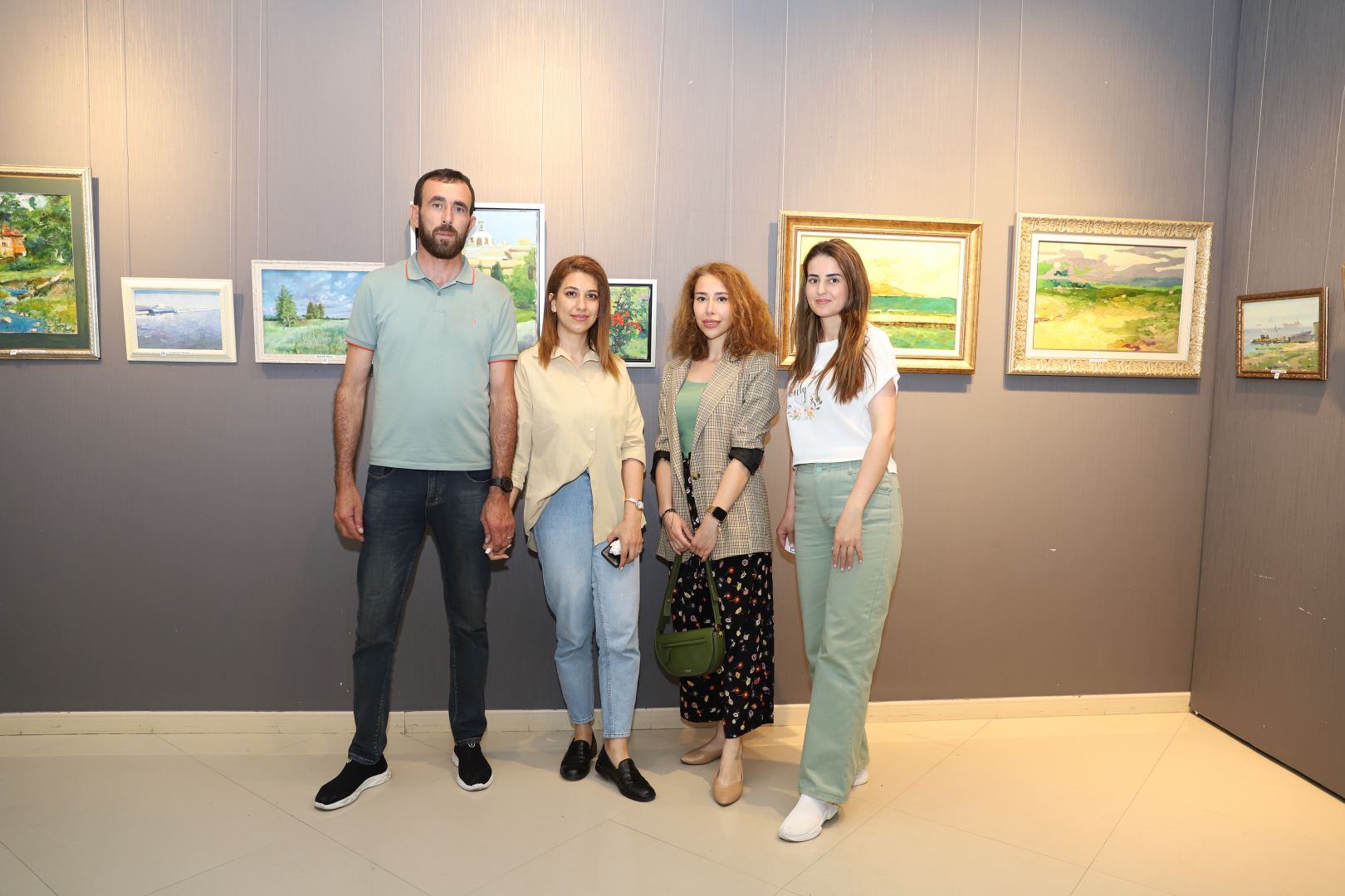 “Plener əsərlər sərgisi” Xətai Sənət Mərkəzində keçirildi (FOTO)