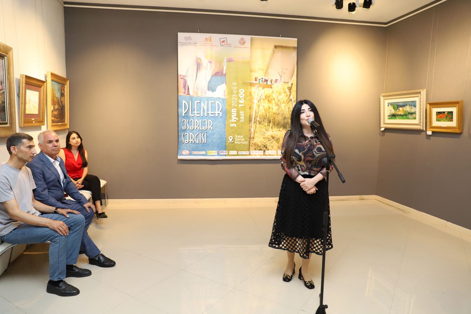 “Plener əsərlər sərgisi” Xətai Sənət Mərkəzində keçirildi (FOTO)