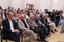 Arif Hüseynovun "QRAFİKA" adlı fərdi sərgisi açıldı (FOTO)