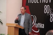 Arif Hüseynovun "QRAFİKA" adlı fərdi sərgisi açıldı (FOTO)
