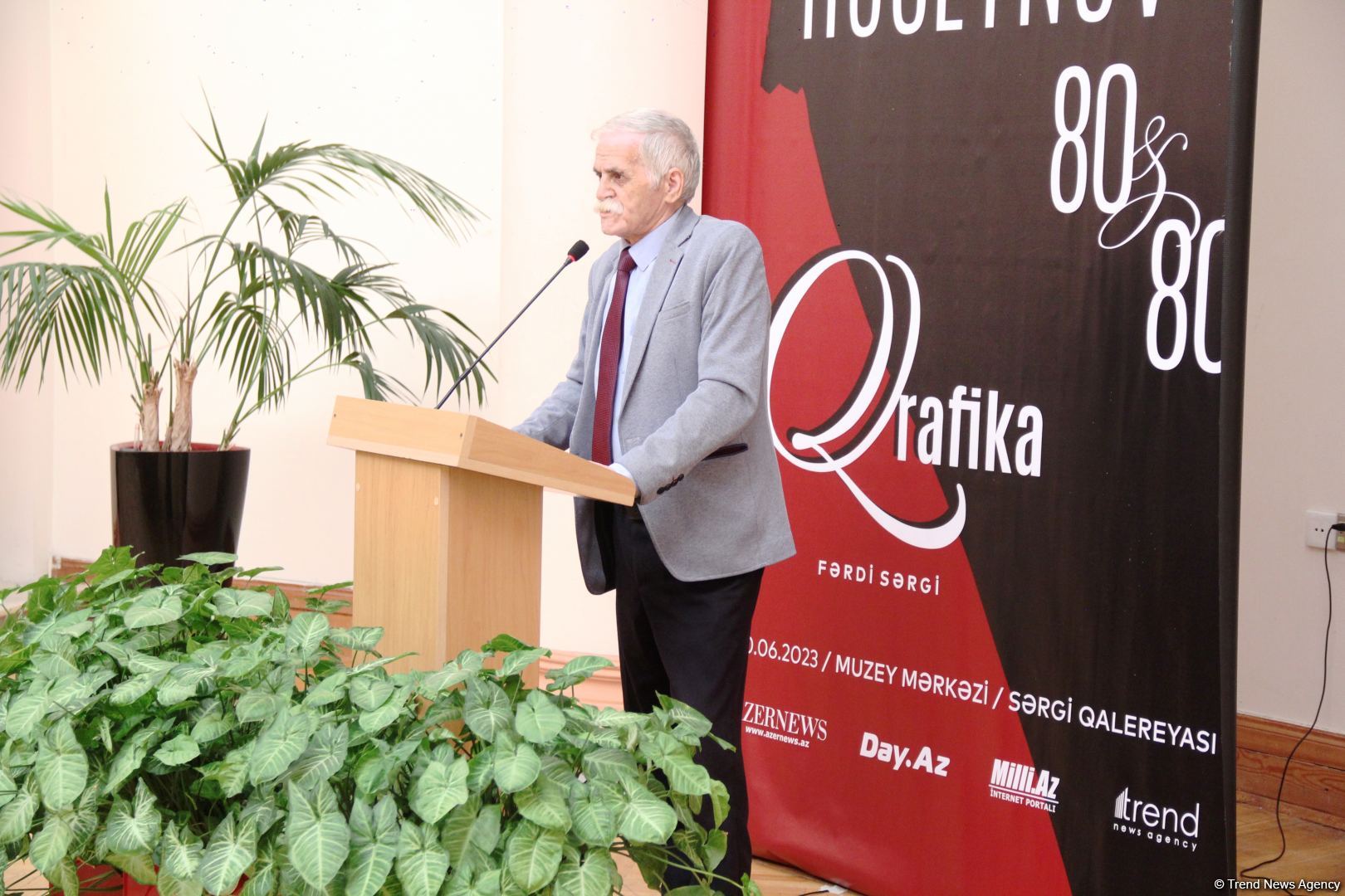 Arif Hüseynovun "QRAFİKA" adlı fərdi sərgisi açıldı (FOTO)