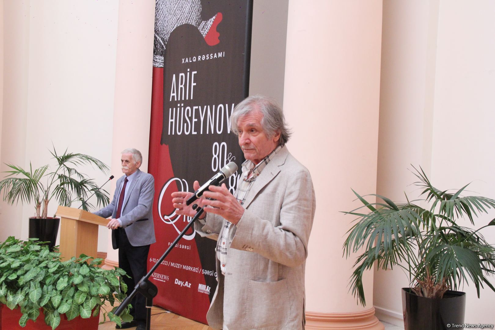 Arif Hüseynovun "QRAFİKA" adlı fərdi sərgisi açıldı (FOTO)