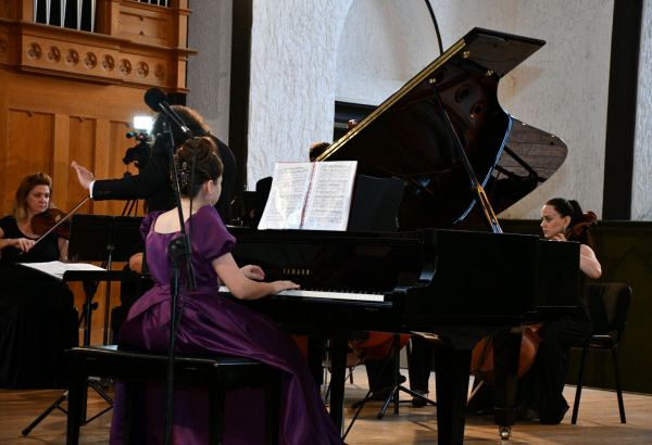 Azərbaycan Dövlət Kamera Orkestrinin konserti olub (FOTO/VİDEO)