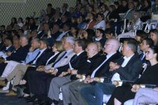 "Yenidənqurma, sülh və inteqrasiya: Enerji, iqtisadiyyat, ətraf mühit və kapital" tədbiri Gəncədə davam edir (FOTO)