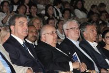 "Yenidənqurma, sülh və inteqrasiya: Enerji, iqtisadiyyat, ətraf mühit və kapital" tədbiri Gəncədə davam edir (FOTO)