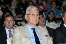 "Yenidənqurma, sülh və inteqrasiya: Enerji, iqtisadiyyat, ətraf mühit və kapital" tədbiri Gəncədə davam edir (FOTO)