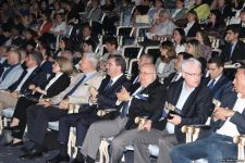 "Yenidənqurma, sülh və inteqrasiya: Enerji, iqtisadiyyat, ətraf mühit və kapital" tədbiri Gəncədə davam edir (FOTO)