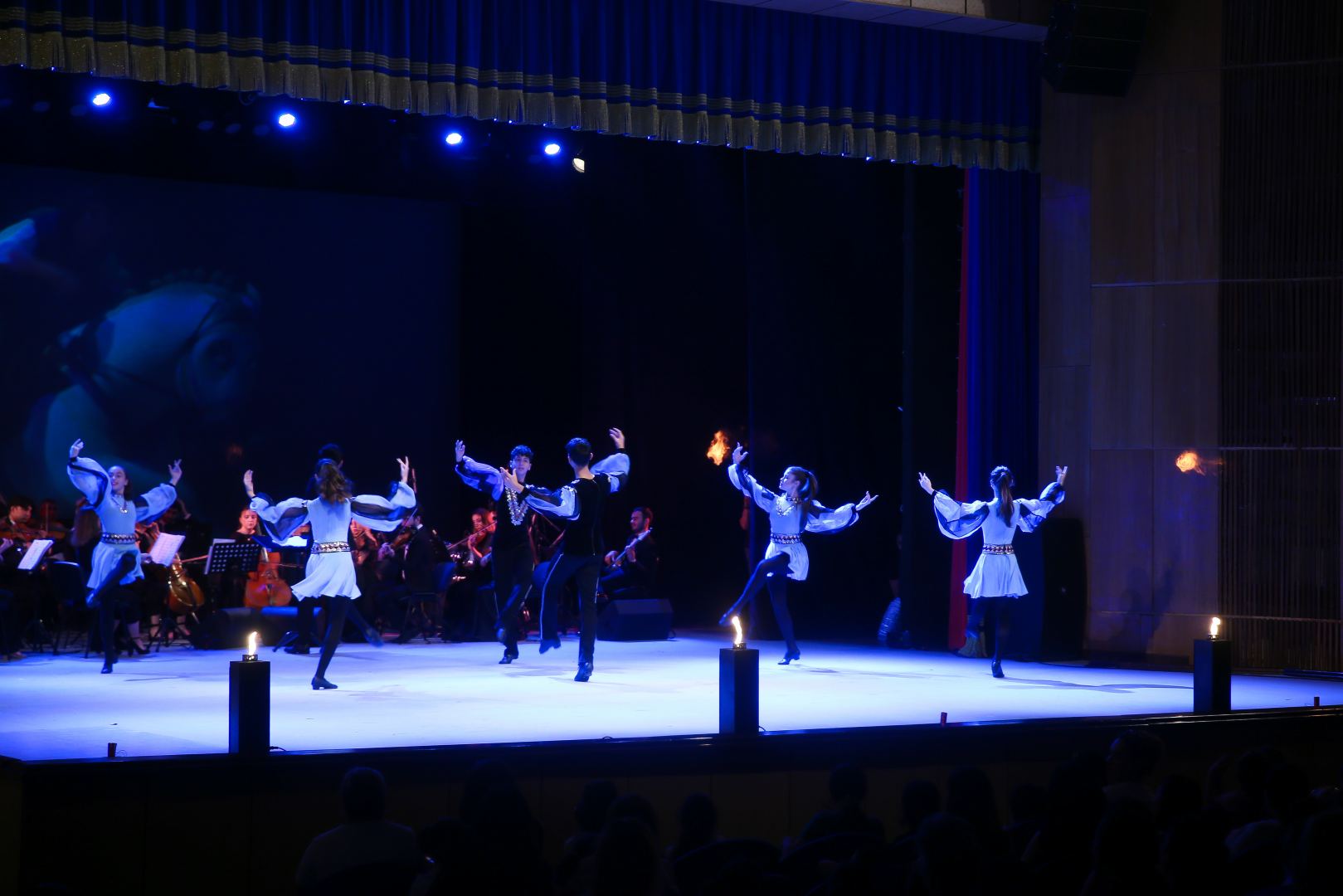 “Disney” multimedia şousu təqdim edilib (FOTO/VİDEO)