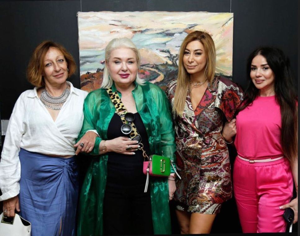 Röya Həsənin “İz” adlı fərdi sərgisi açıldı (FOTO)