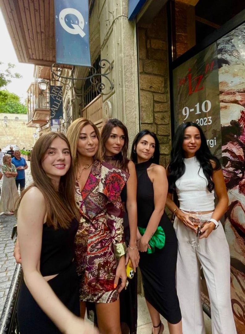 Röya Həsənin “İz” adlı fərdi sərgisi açıldı (FOTO)