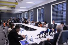 Ali məktəblərə bu il dövlət sifarişli yerlərin sayı açıqlanıb (FOTO)