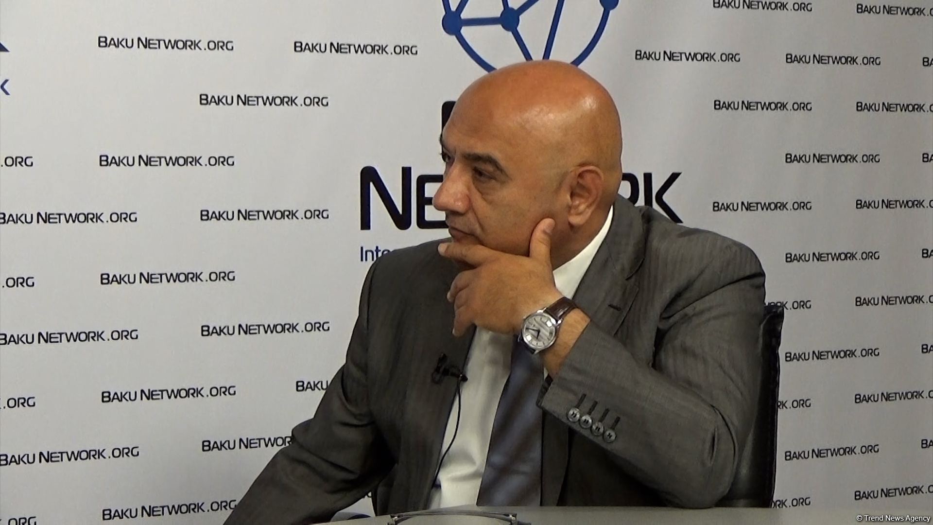 Qarabağ ermənilərinin Azərbaycan cəmiyyətinə reinteqrasiyası yeganə yoldur - Fuad Məmmədov "Tofiq Abbasovla dialoq" verilişində (FOTO/VİDEO)