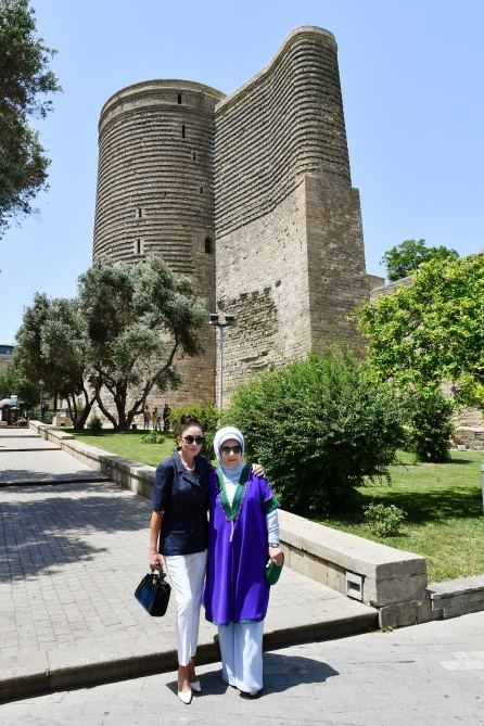 Azərbaycanın və Türkiyənin birinci xanımları İçərişəhərdə olublar (FOTO/VİDEO)